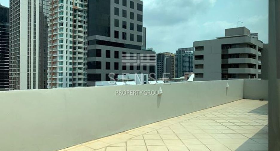 For rent 4 bedrooms condo in Khlong Toei, Bangkok