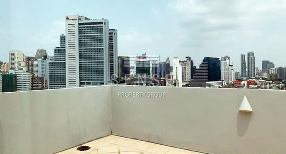 For rent 4 bedrooms condo in Khlong Toei, Bangkok