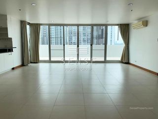 For rent 4 bed condo in Khlong Toei, Bangkok