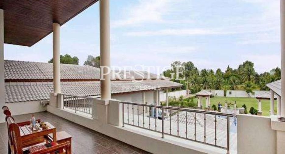 For sale 10 ベッドルーム house in Bang Lamung, Chonburi