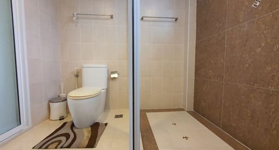 Продажа 3 спальни таунхаус в Чом Тхонг, Бангкок
