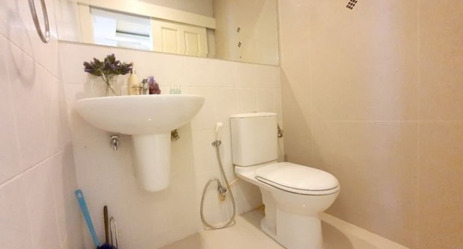 Продажа 3 спальни таунхаус в Чом Тхонг, Бангкок