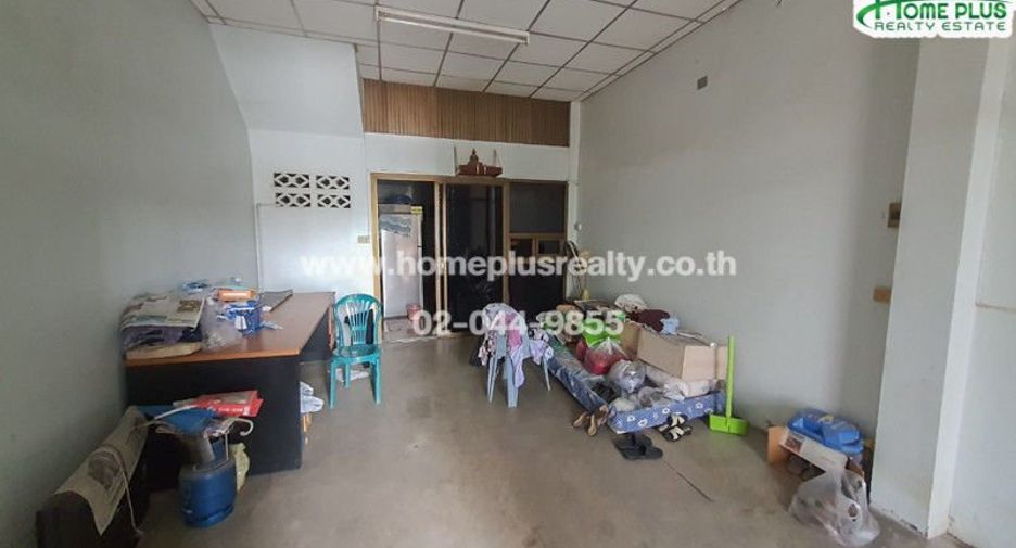 出售 3 卧室 商业空间 在 Phan Thong, Chon Buri