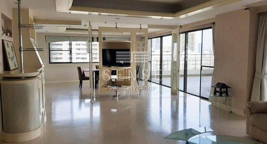 For sale 4 bedrooms condo in Khlong Toei, Bangkok