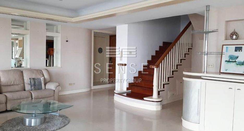 For sale 4 bedrooms condo in Khlong Toei, Bangkok