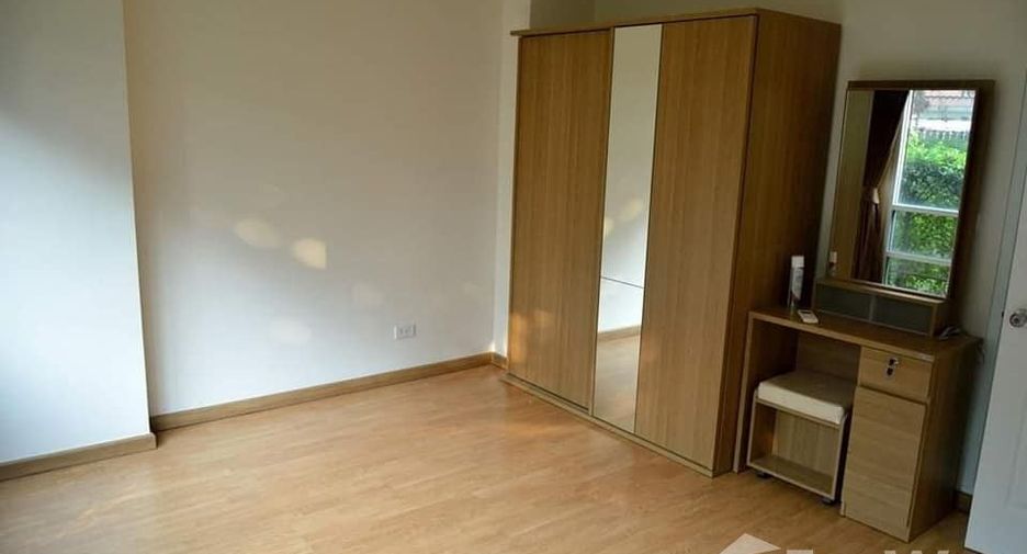 For sale 1 Beds condo in Huai Khwang, Bangkok