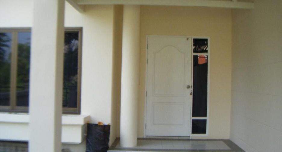 For sale 3 Beds townhouse in Hang Dong, Chiang Mai
