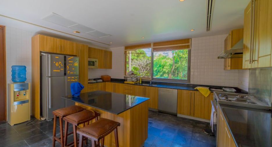 For rent and for sale 4 bedrooms villa in Thalang, Phuket