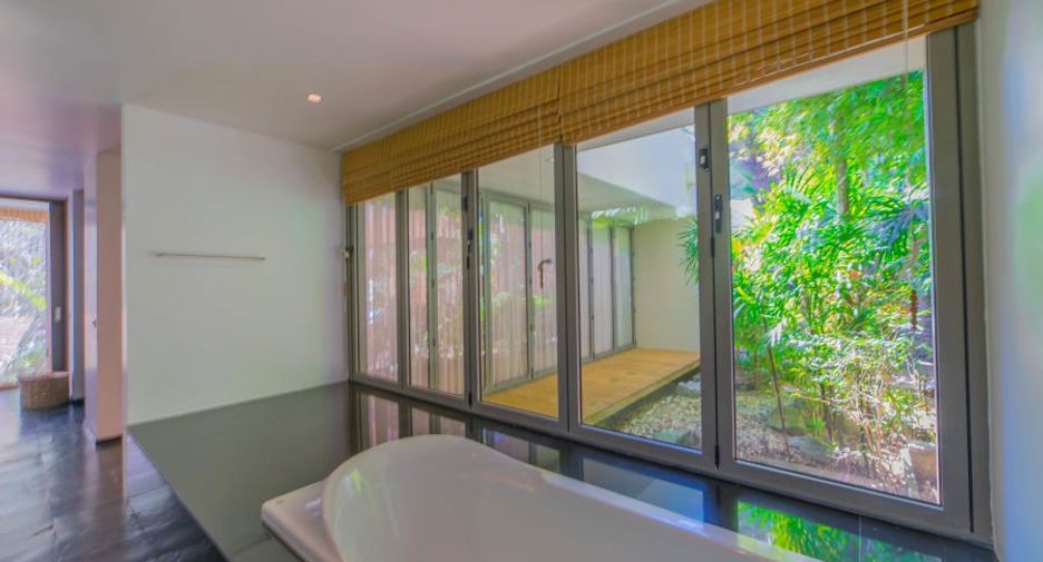 For rent and for sale 4 bedrooms villa in Thalang, Phuket
