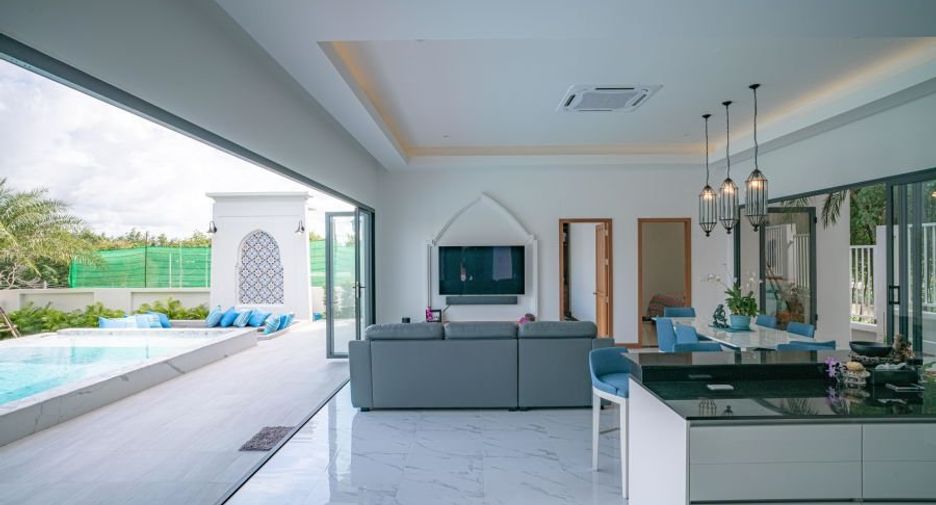 For rent and for sale 3 bedrooms villa in Thalang, Phuket