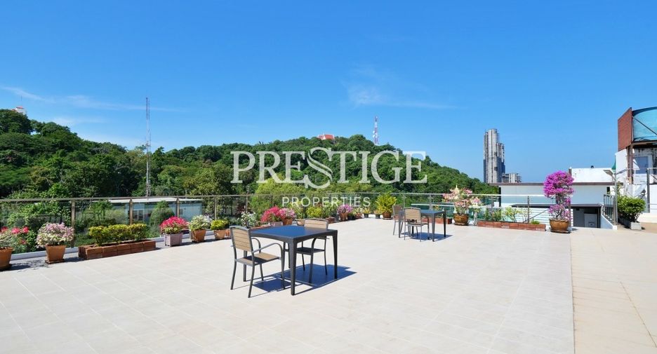 For sale 2 bedrooms condo in Pratumnak, Pattaya