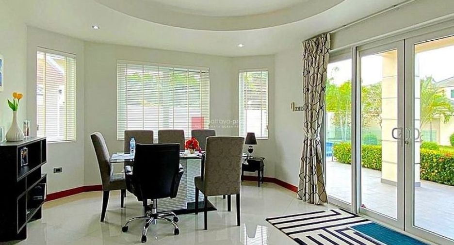 For sale 4 bedrooms house in Bang Lamung, Chonburi