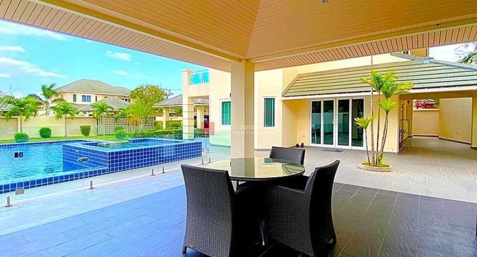 For sale 4 bedrooms house in Bang Lamung, Chonburi