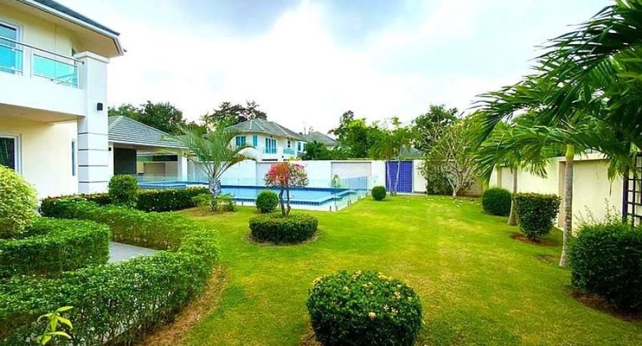 For sale 4 bedrooms house in Bang Lamung, Chonburi