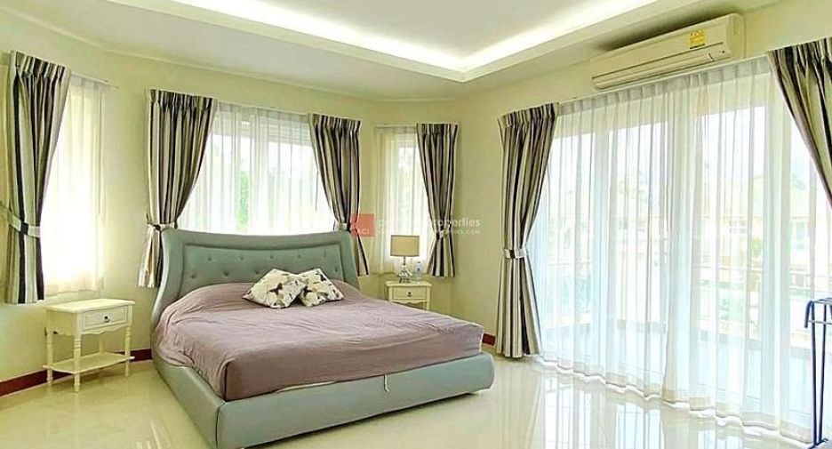 For sale 4 bedrooms house in Bang Lamung, Chonburi