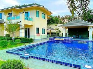 For sale 4 bedrooms house in Bang Lamung, Chonburi
