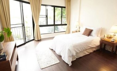 Condo en alquiler de 4 habitaciones en Khlong Toei, Bangkok