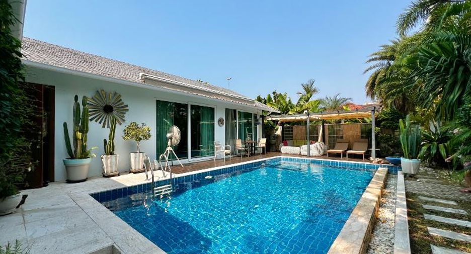 For sale 2 Beds villa in Pratumnak, Pattaya