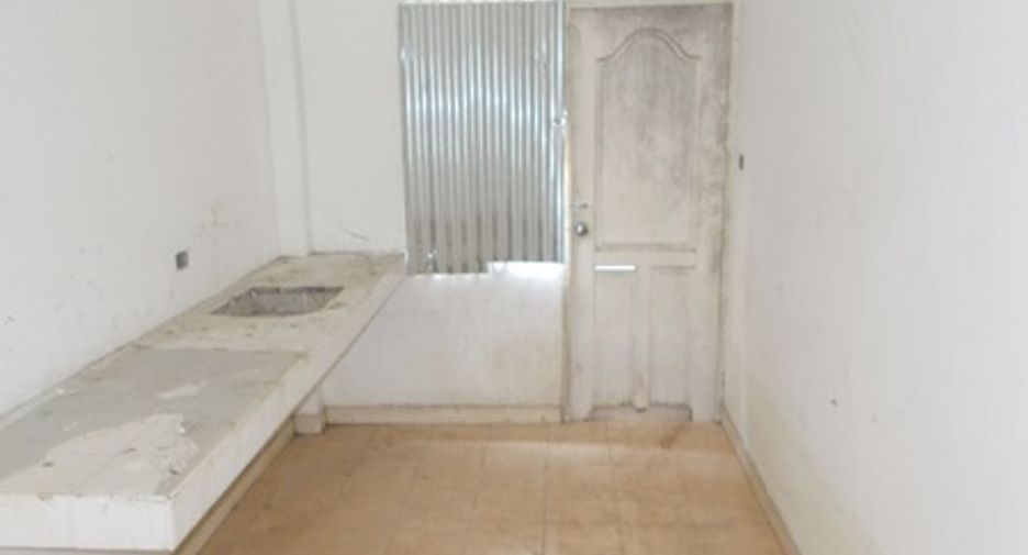 For sale 3 bedrooms house in Mueang Pathum Thani, Pathum Thani