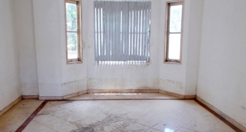 For sale 3 bedrooms house in Mueang Pathum Thani, Pathum Thani