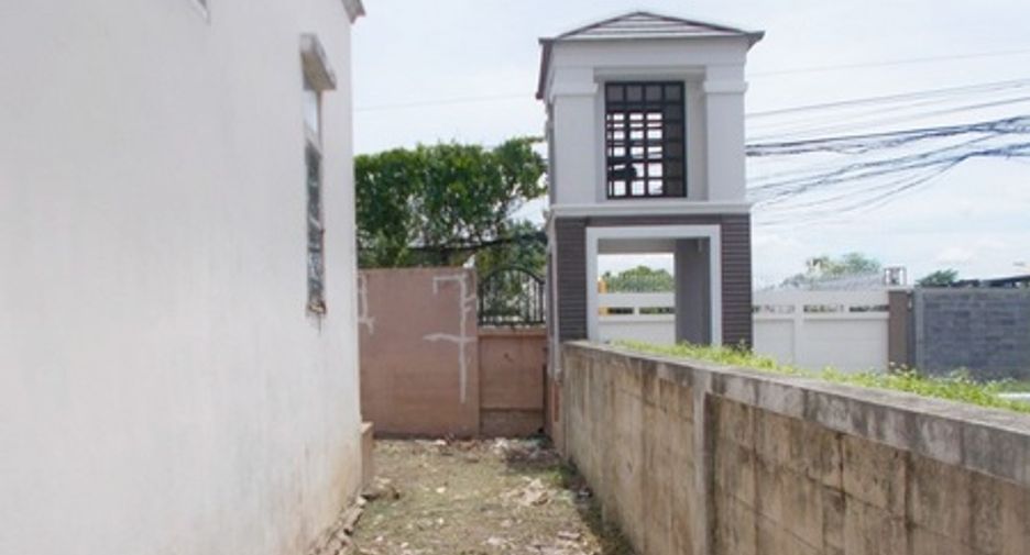 For sale 3 bedrooms house in Mueang Pathum Thani, Pathum Thani