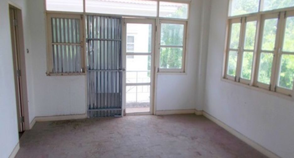 For sale 3 bedrooms house in Mueang Pathum Thani, Pathum Thani