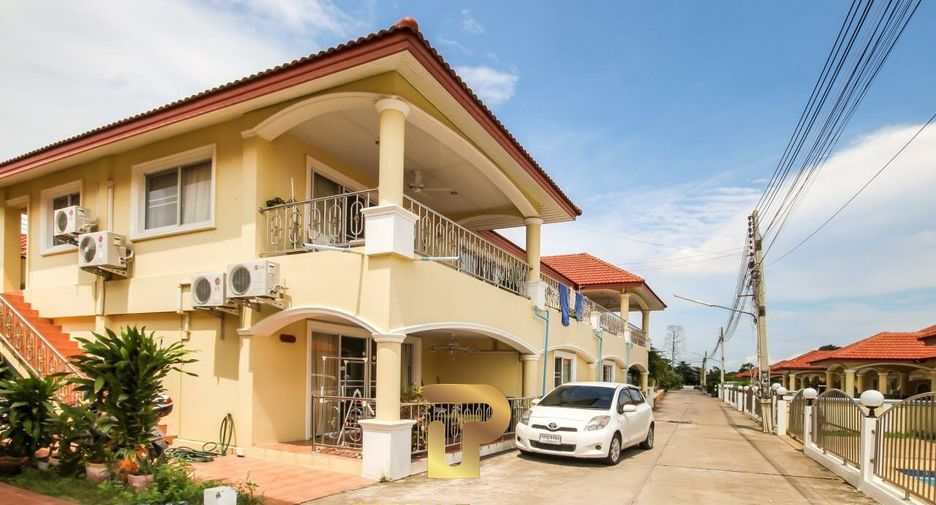 For sale 5 bed apartment in East Pattaya, Pattaya