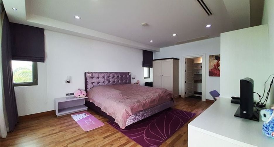 For sale 5 Beds villa in Cha Am, Phetchaburi