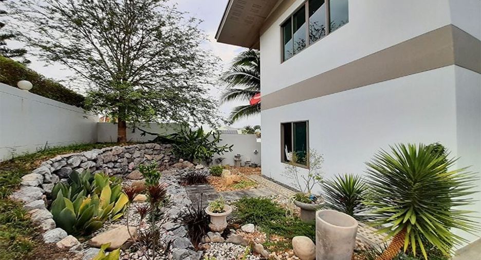 For sale 5 Beds villa in Cha Am, Phetchaburi