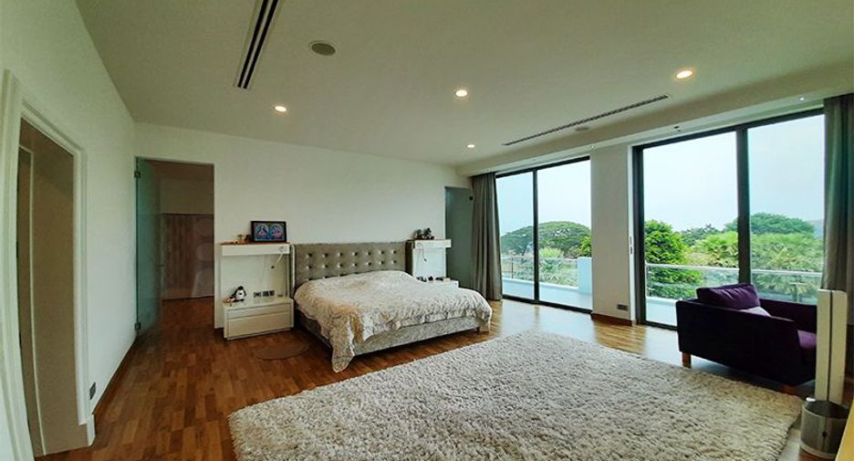 For sale 5 Beds villa in Cha Am, Phetchaburi