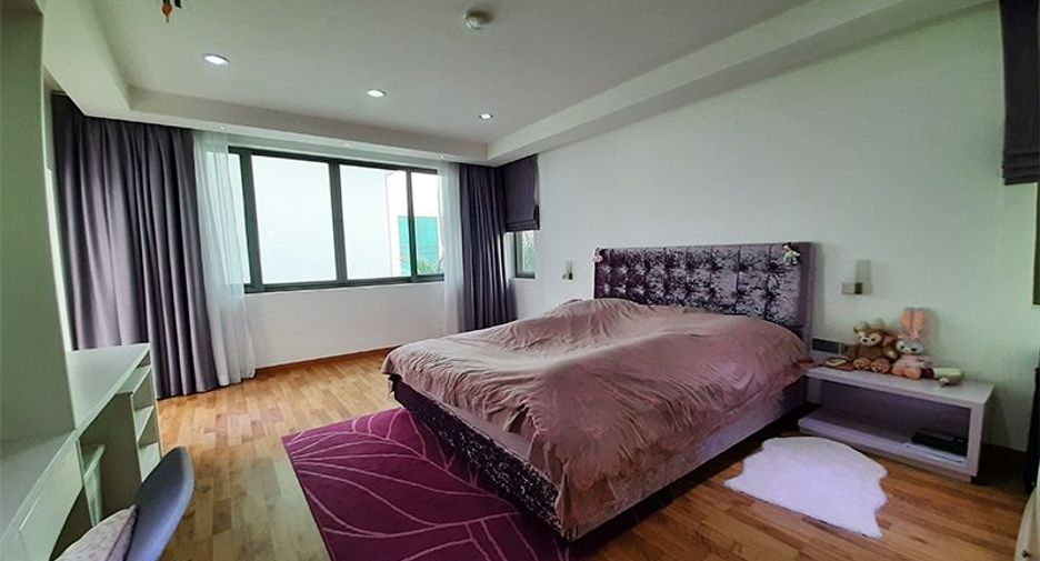 For sale 5 Beds villa in Cha Am, Phetchaburi