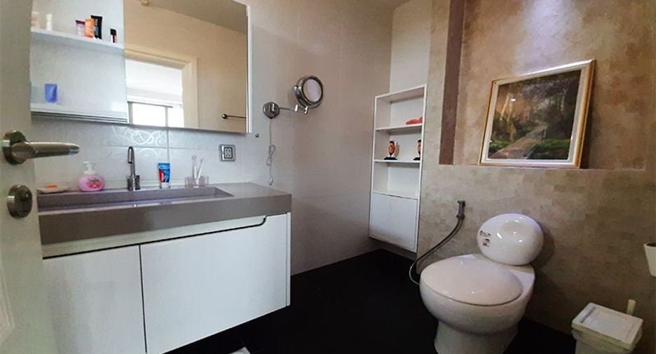 For sale 5 Beds villa in Cha Am, Phetchaburi