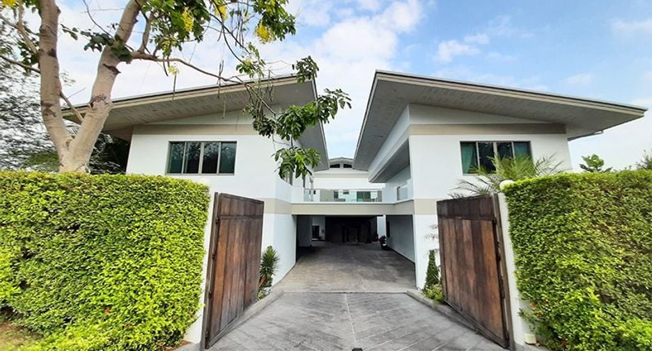 For sale 5 Beds villa in Cha Am, Phetchaburi