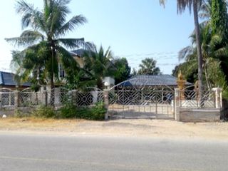 For sale 4 bedrooms house in Mueang Prachuap Khiri Khan, Prachuap Khiri Khan