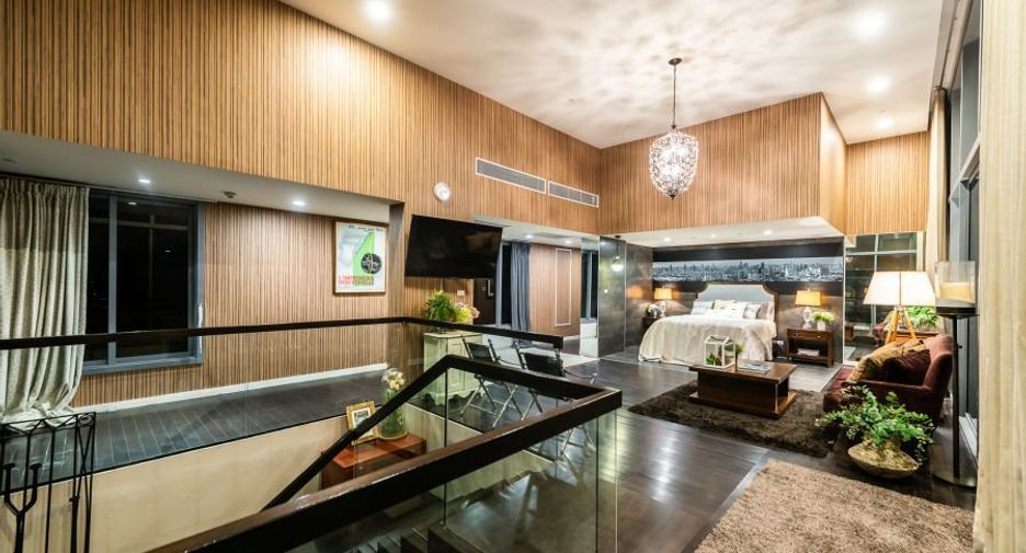 À vendre 3 chambres condo à Yan Nawa, Bangkok