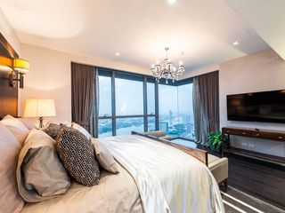 For sale 3 bed condo in Yan Nawa, Bangkok