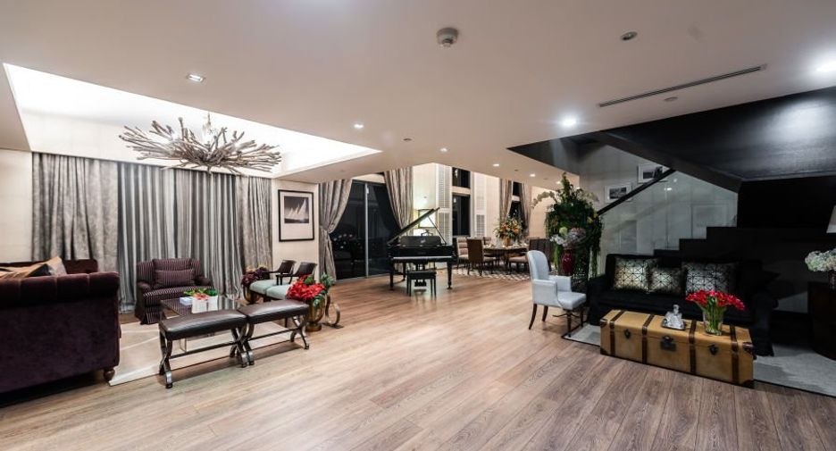 À vendre 3 chambres condo à Yan Nawa, Bangkok