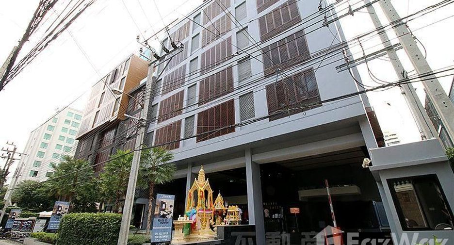 For sale studio condo in Khlong Toei, Bangkok