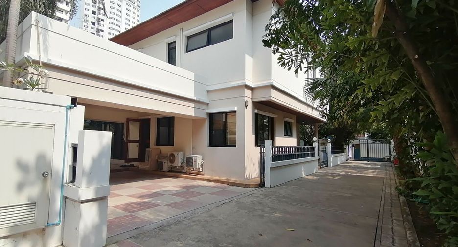 For rent 5 bed villa in Khlong Toei, Bangkok