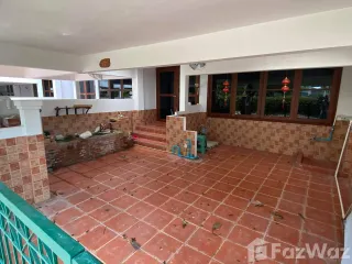 For sale 4 bed townhouse in Hua Hin, Prachuap Khiri Khan