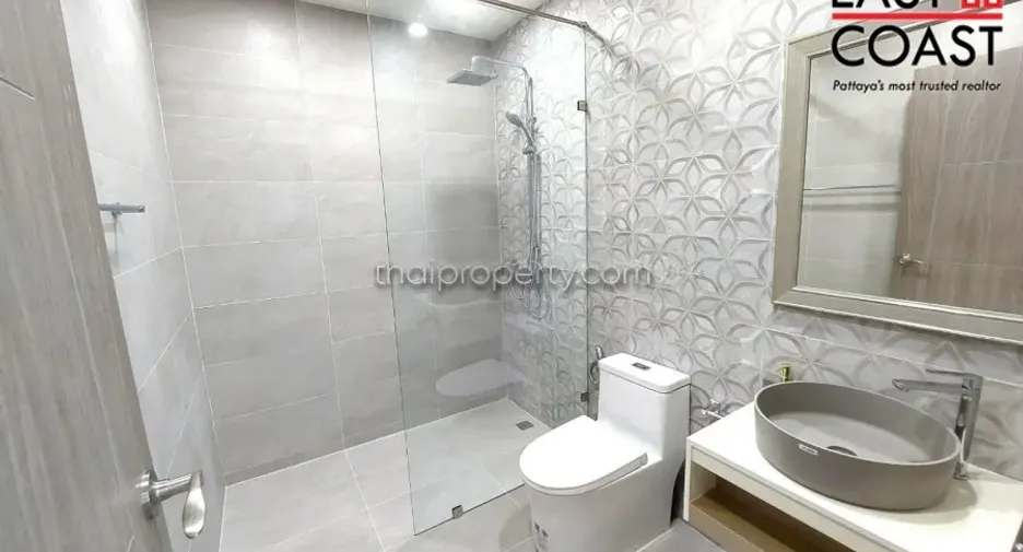 Haus zum Kauf mit 4 Zimmer in Bang Lamung, Chonburi