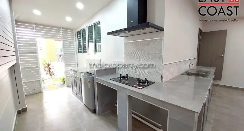 Haus zum Kauf mit 4 Zimmer in Bang Lamung, Chonburi