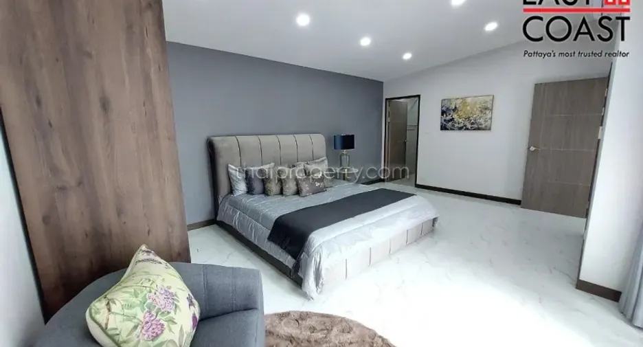 Haus zum Kauf mit 4 Zimmer in Bang Lamung, Chonburi