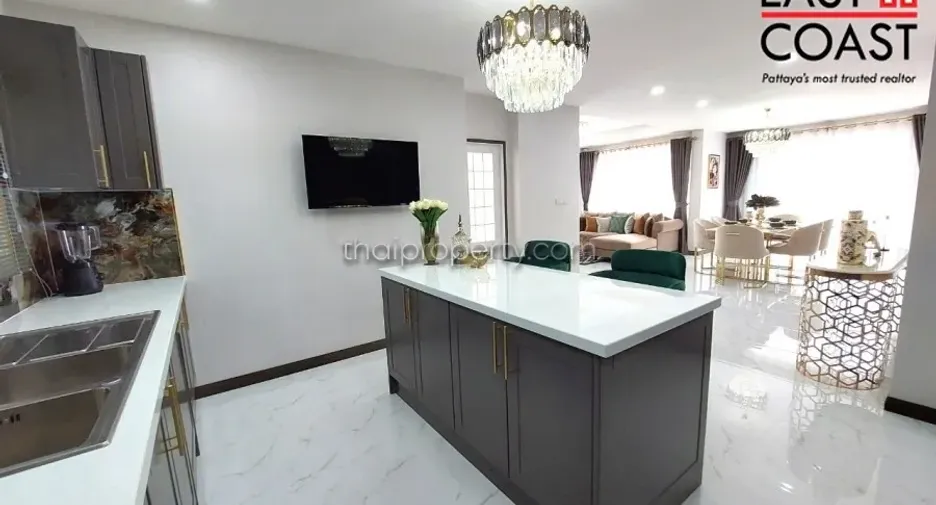 Haus zum Kauf mit 4 Zimmer in Bang Lamung, Chonburi