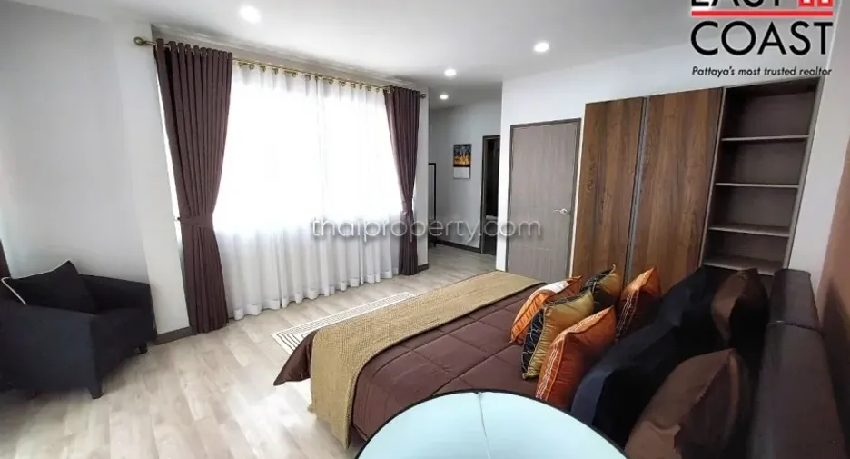 Haus zum Kauf mit 4 Zimmer in Bang Lamung, Chonburi