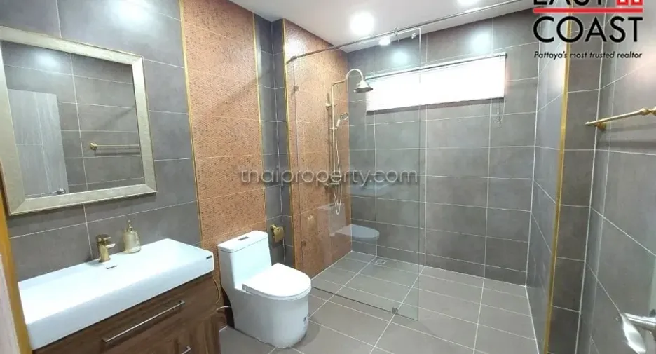 Haus zum Kauf mit 4 Zimmer in Bang Lamung, Chonburi