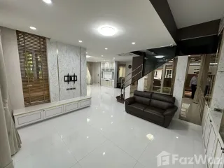 For sale 3 Beds house in Chatuchak, Bangkok