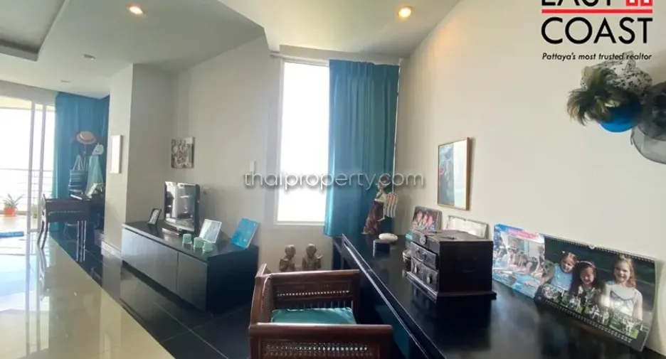 For sale 3 bedrooms condo in Jomtien, Pattaya