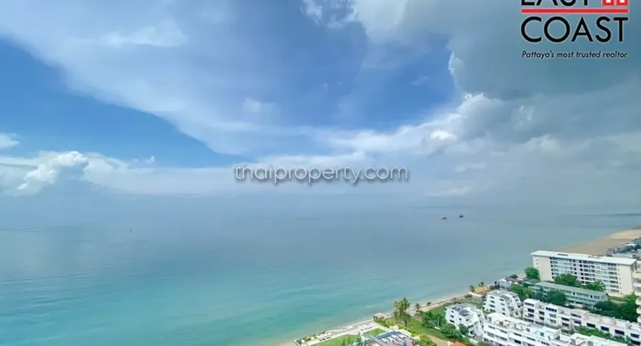 For sale 3 bedrooms condo in Jomtien, Pattaya