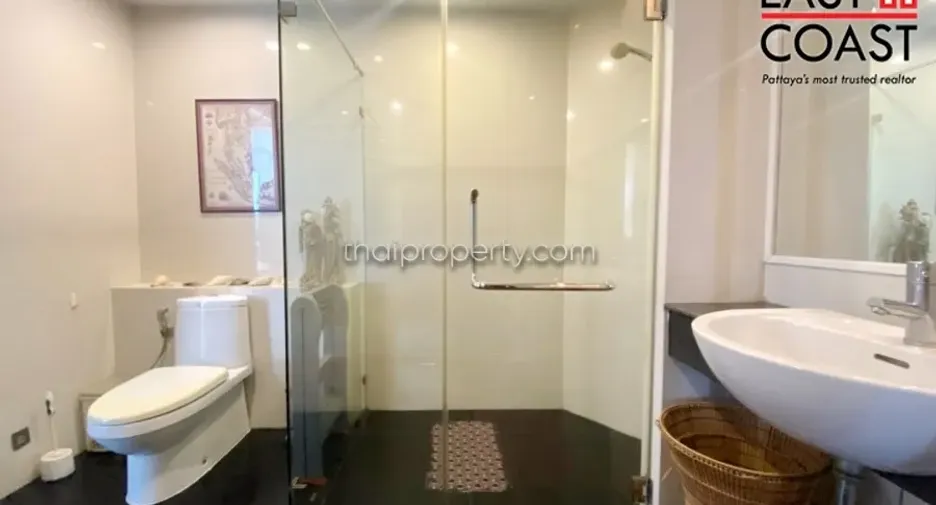 For sale 3 bedrooms condo in Jomtien, Pattaya